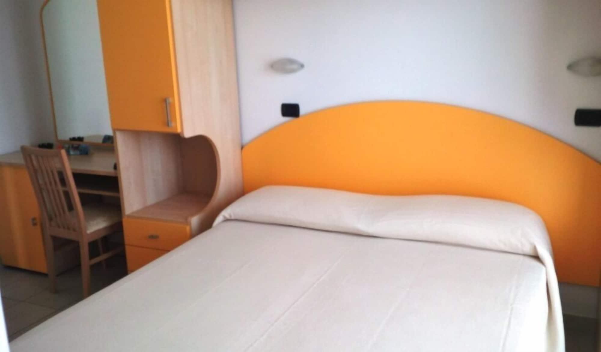 Hotel Trocadero Riccione Esterno foto