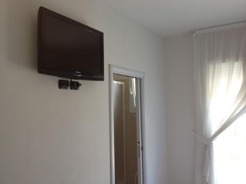 Hotel Trocadero Riccione Esterno foto