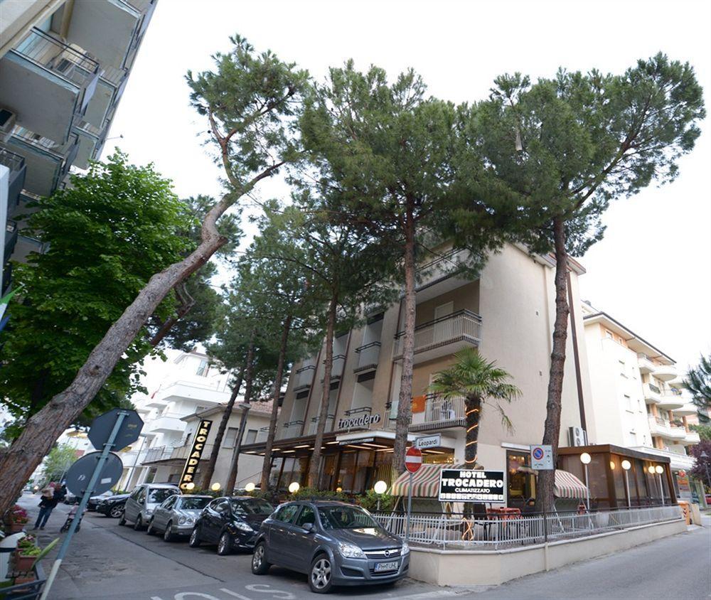 Hotel Trocadero Riccione Esterno foto