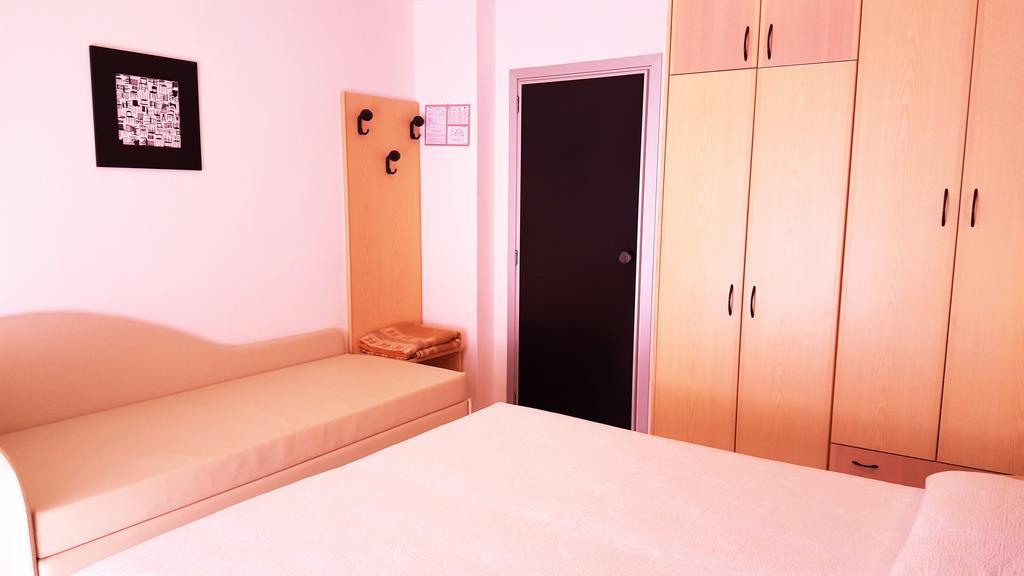Hotel Trocadero Riccione Esterno foto