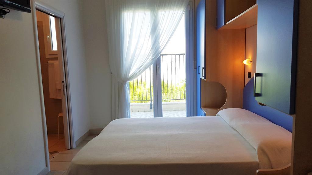 Hotel Trocadero Riccione Esterno foto