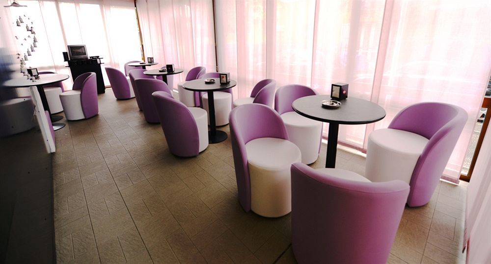 Hotel Trocadero Riccione Esterno foto